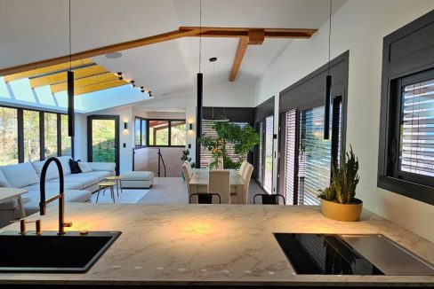 PHOTO-2025-04-11-13-59-04