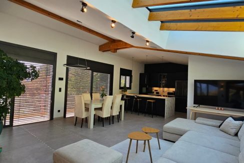 PHOTO-2025-04-11-13-59-06