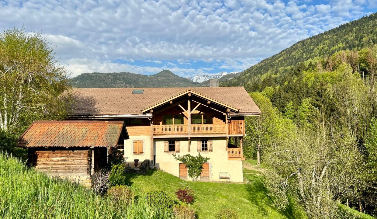 Maison 5 pièces 370 m² · à Thônes · 370 m² · 2 480 000 €